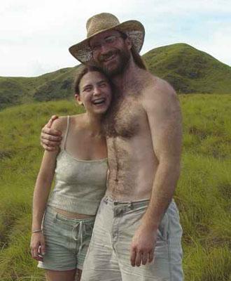 2needmore, Poly couple seeks family and friends