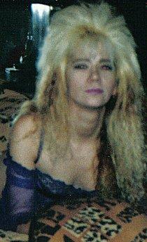 Akasha21, Sexy female seeks Bifemale for fun!