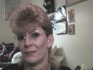 Ladyt26101, looking