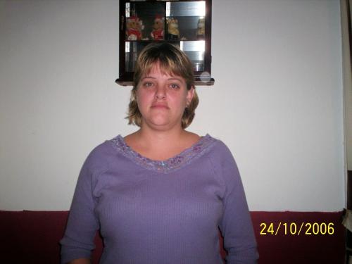 Hottlips75, looking for some sweet fun.