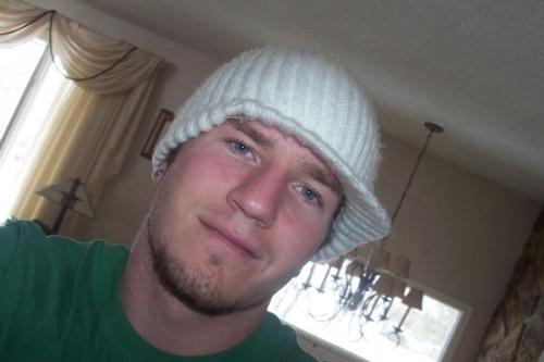 Ben311, Looking for a cute out going girl.