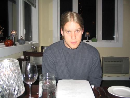 Loggo, Looking for someone