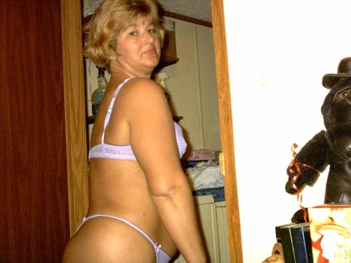 Bisheila, seeking adventurous bifemale